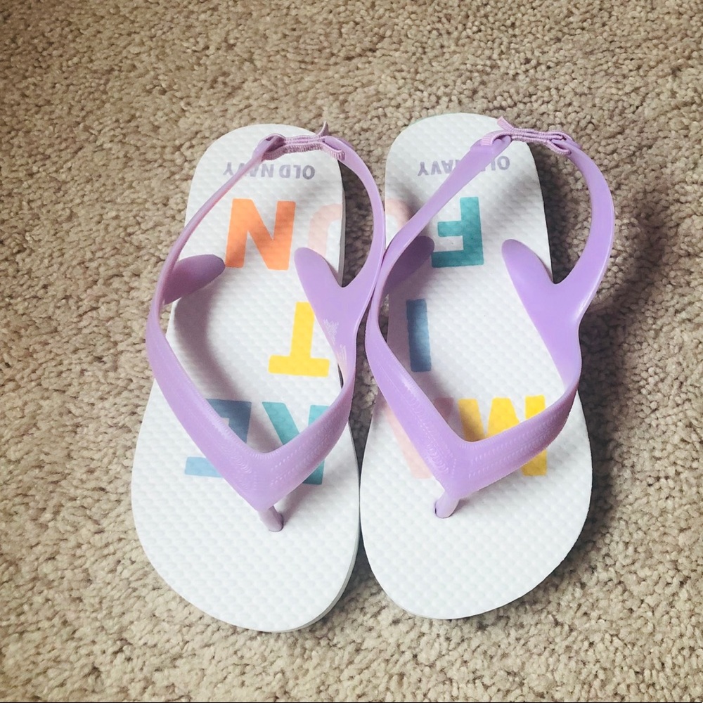 Old baby flip flops (2pair)